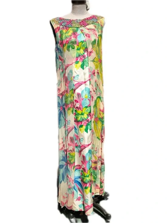 Vintage 1960s Mr. John Jr. Floral Dress with Beaded Neckline Size Small/Medium - Picture 8 of 13